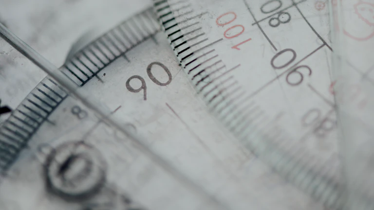 LLM performance comparison 그래프 예시