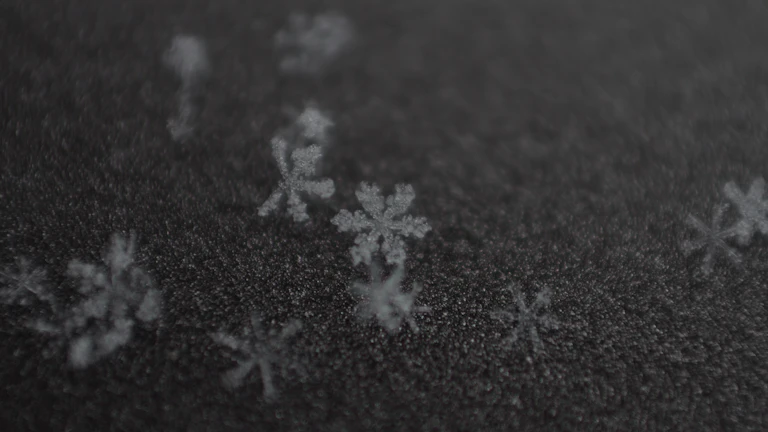 Snowflake에 저장된 임베딩으로 벡터 검색하는 다이어그램
